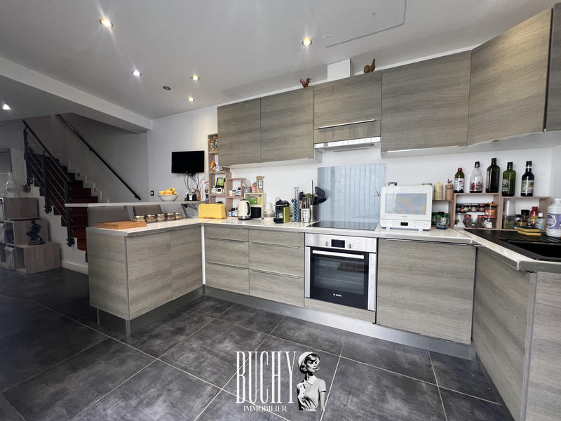 Maison - 110 m² - 4 pièces