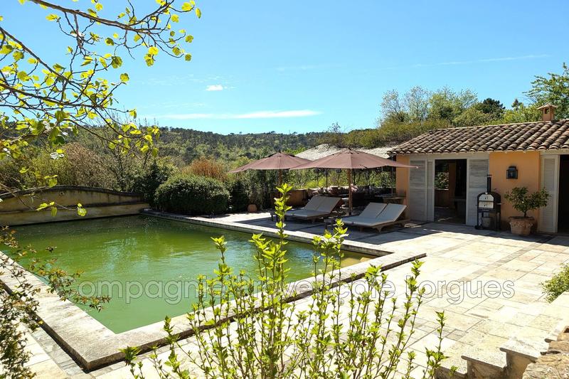 Maison - 499 m² - 8 pièces