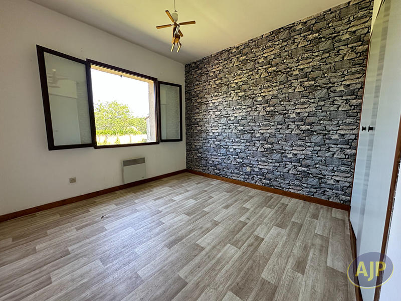 Maison - 93 m² - 4 pièces