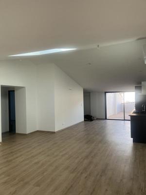 Appartement - 96 m² - 4 pièces