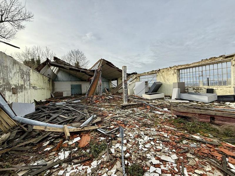 Entrepôt - 1 000 m²