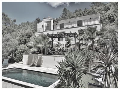 Maison - 173 m² - 7 pièces