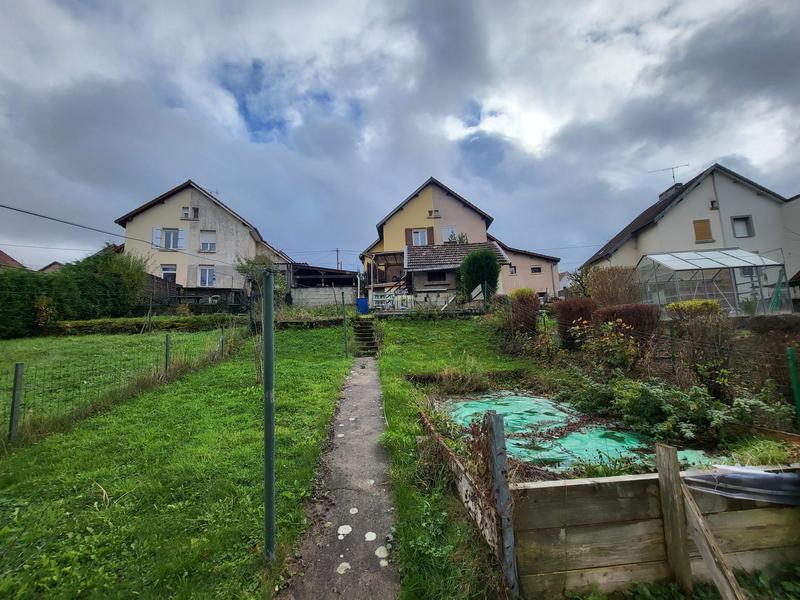 Maison - 80 m² - 5 pièces