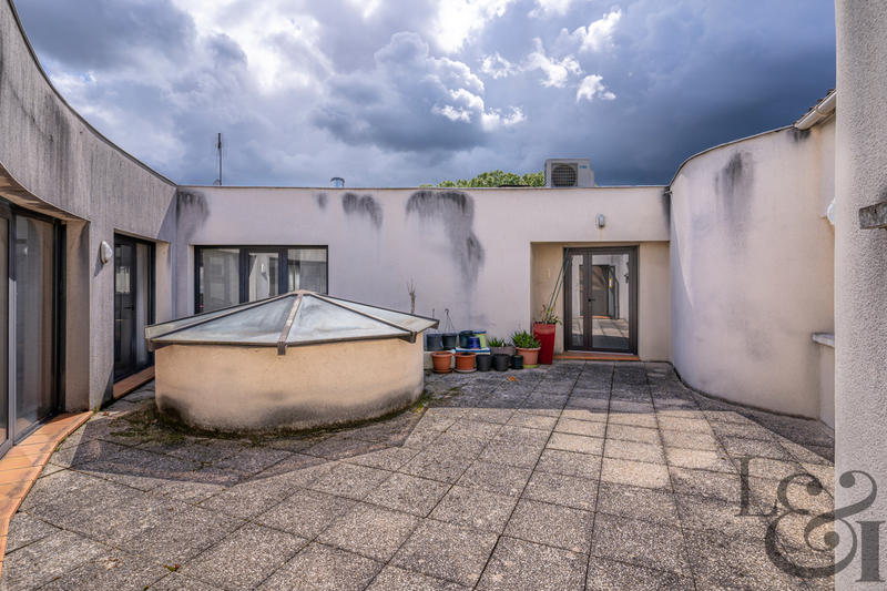 Appartement - 165 m² - 5 pièces