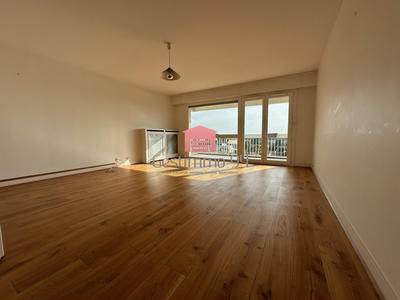 Appartement - 100 m² - 4 pièces