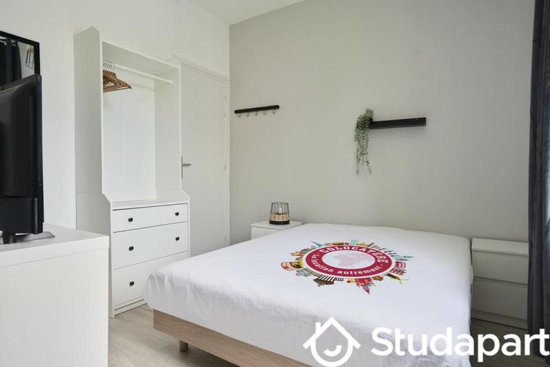 Chambre - 10 m² - 1 pièce