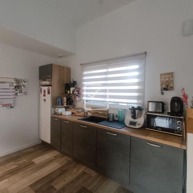 Maison - 90 m² - 5 pièces