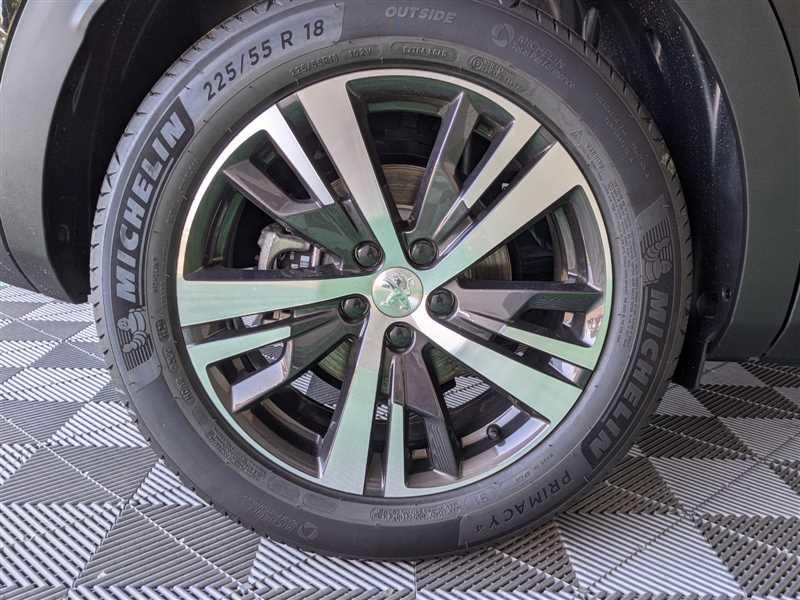 Peugeot 3008 1.5 BlueHDi 130ch s&amp;S Eat8 Allure Pack