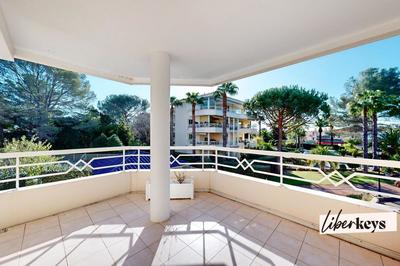 Appartement - 226 m² - 5 pièces