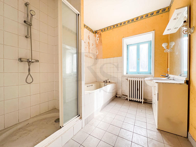 Immeuble - 6 pièces