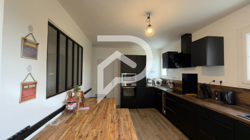 Maison - 176 m² - 6 pièces