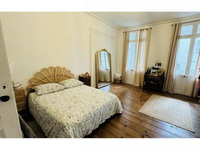 Appartement - 147 m² - 4 pièces