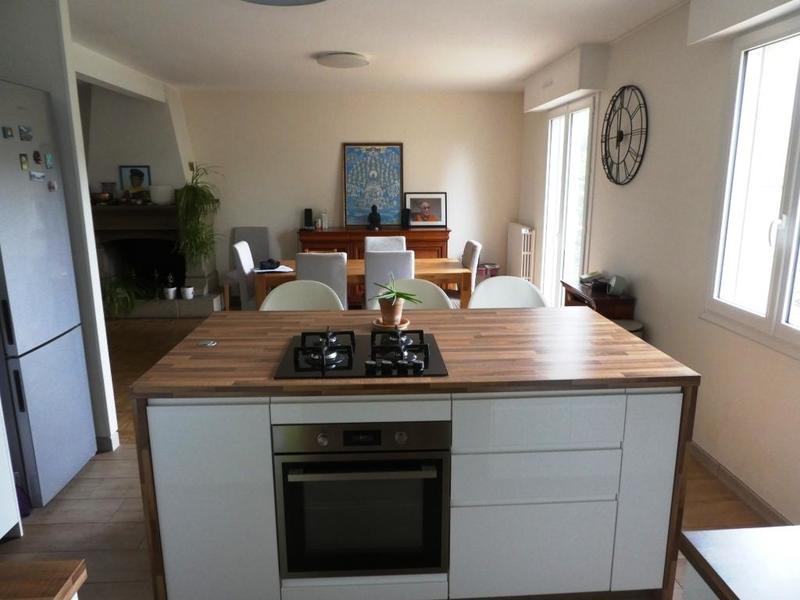 Maison - 203 m² - 8 pièces