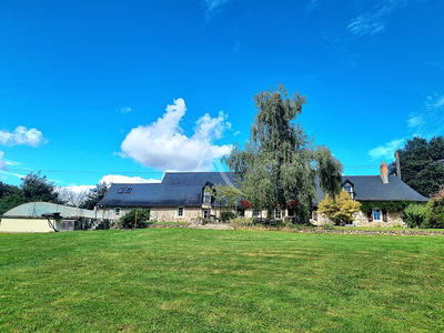 Maison - 354 m² - 15 pièces