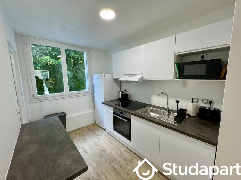 Chambre - 84 m² - 1 pièce