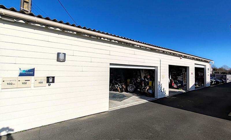 Maison - 275 m² - 10 pièces