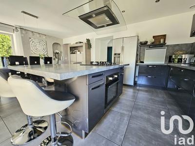 Maison - 162 m² - 5 pièces