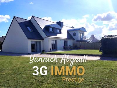 Maison - 230 m² - 10 pièces