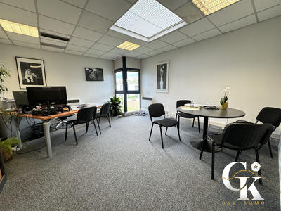 Bureau - 749 m²