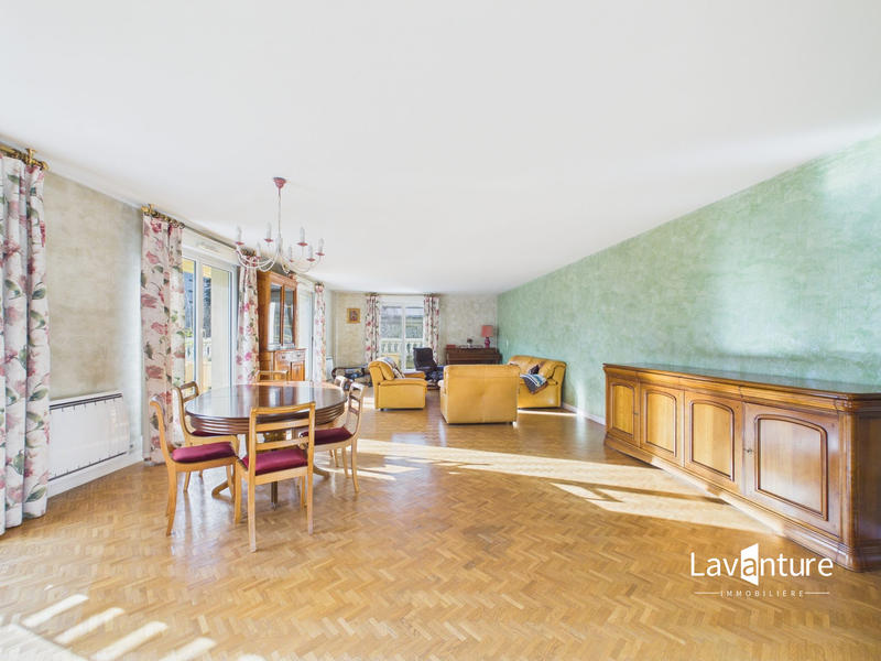 Appartement - 156 m² - 7 pièces
