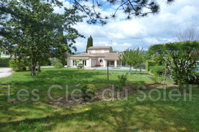 Villa - 161 m² - 6 pièces