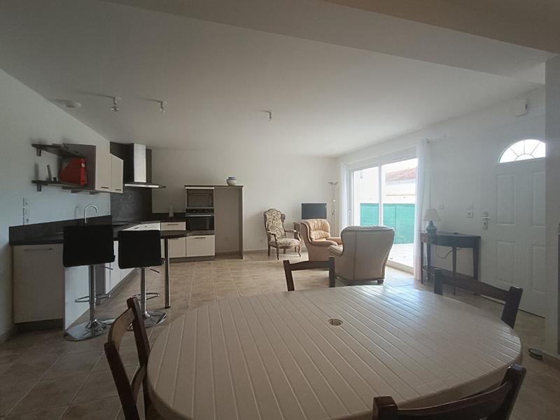 Maison - 104 m² - 4 pièces