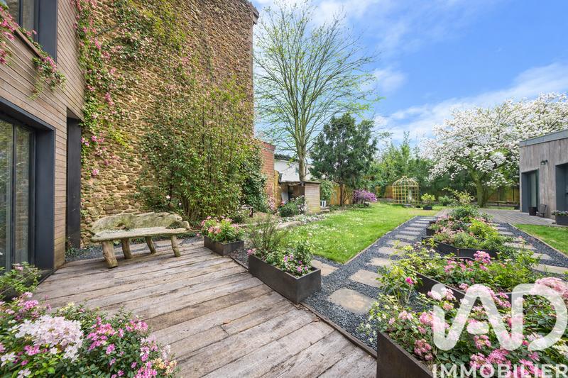 Maison de maîtres - 270 m² - 13 pièces