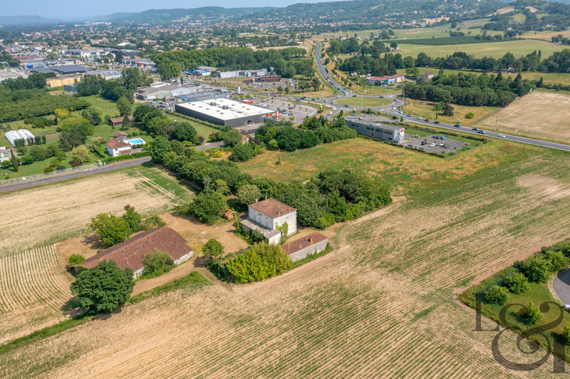 Terrain - 36 410 m²