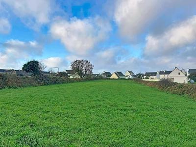 Terrain constructible - 3 700 m²