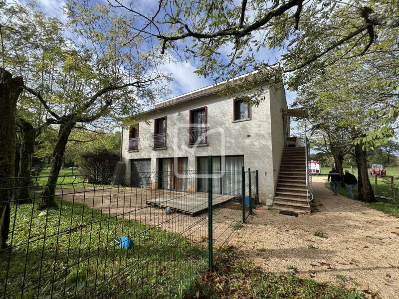 Maison - 579 m² - 19 pièces