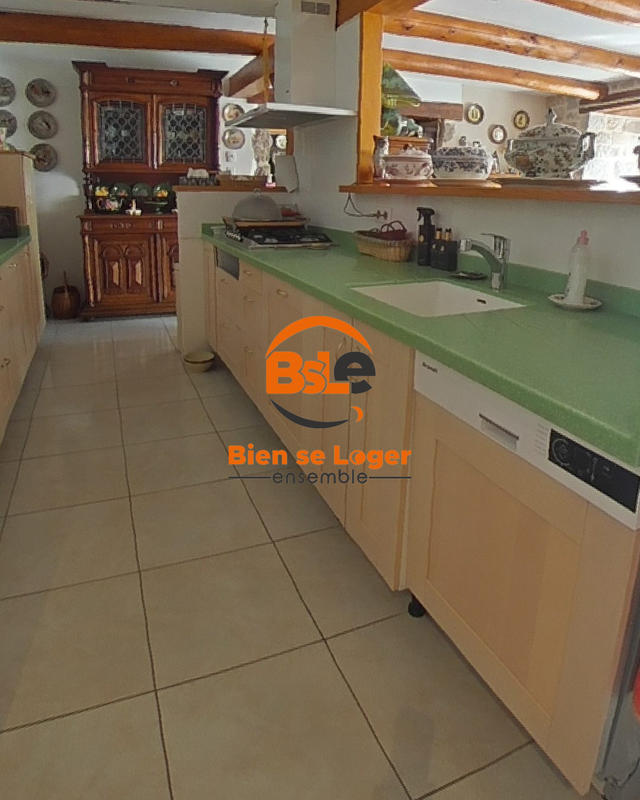 Maison - 282 m² - 11 pièces