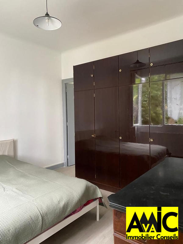 Appartement - 79 m² - 5 pièces