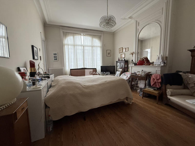 Maison - 289 m² - 7 pièces