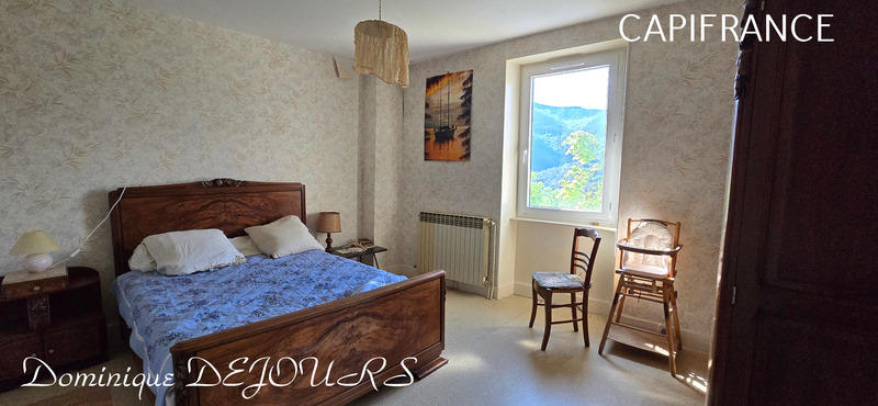 Maison - 280 m² - 13 pièces