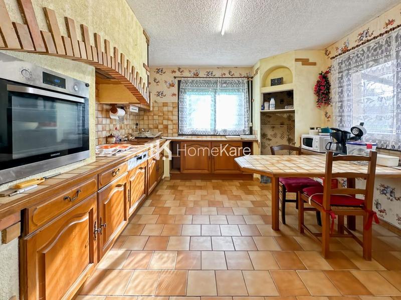 Maison - 200 m² - 5 pièces