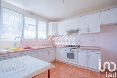 Maison - 94 m² - 5 pièces