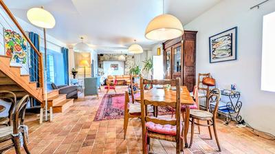 Propriété - 138 m² - 6 pièces