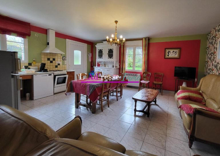 Maison - 300 m² - 21 pièces