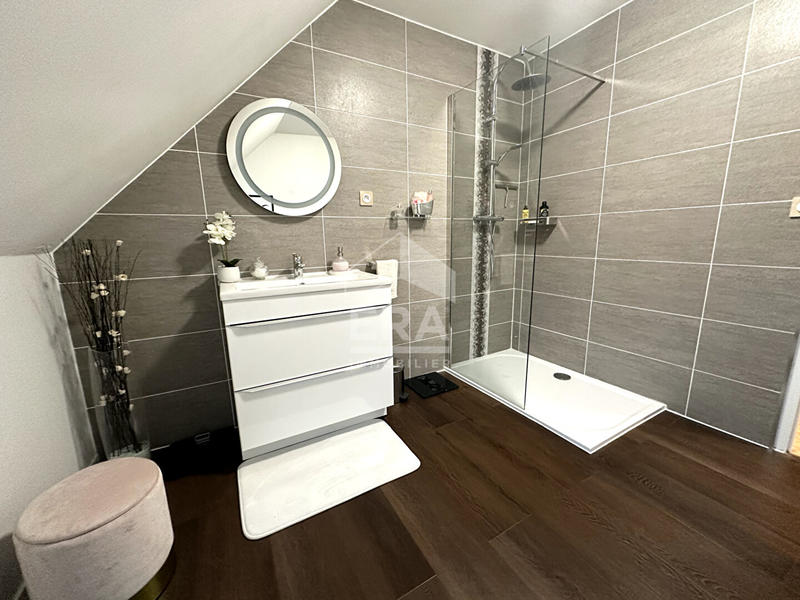 Maison - 155 m² - 6 pièces