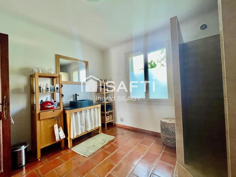 Maison - 200 m² - 7 pièces