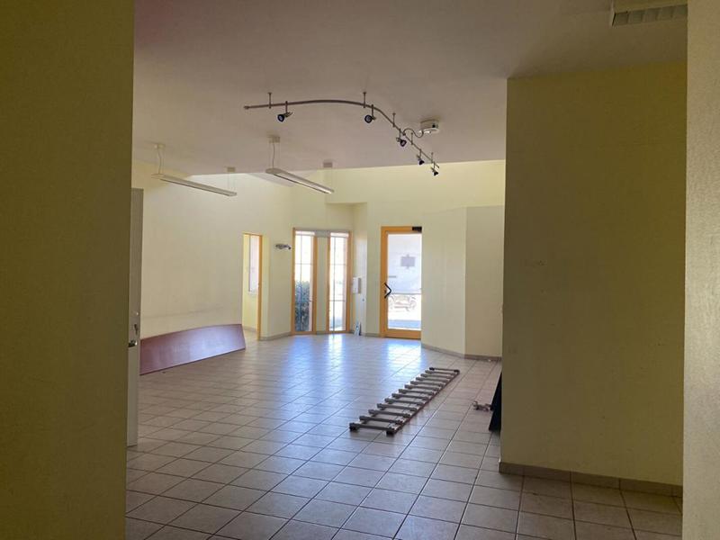 Maison - 242 m² - 10 pièces