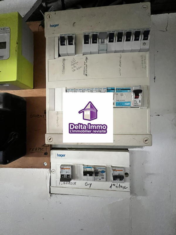 Maison - 185 m² - 11 pièces