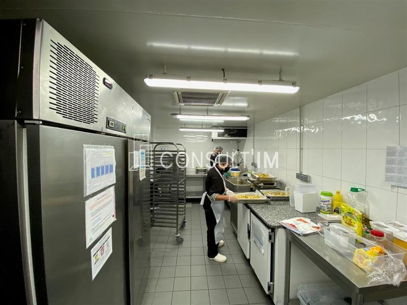 Local commercial - 426 m²