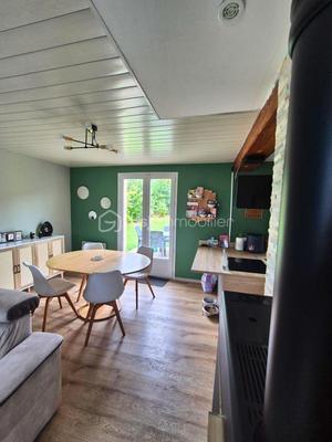 Maison traditionnelle - 85 m² - 5 pièces