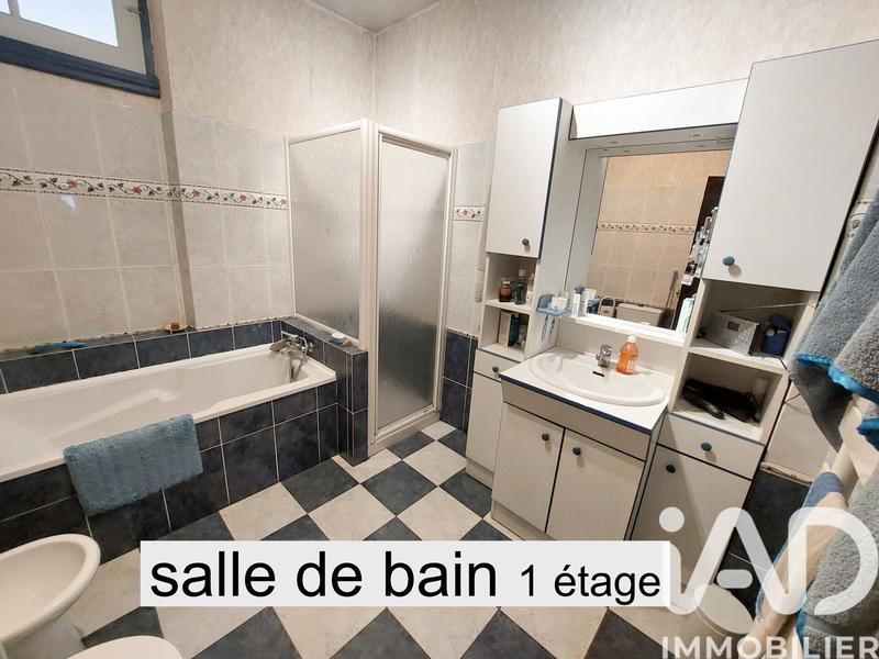 Maison - 194 m² - 14 pièces
