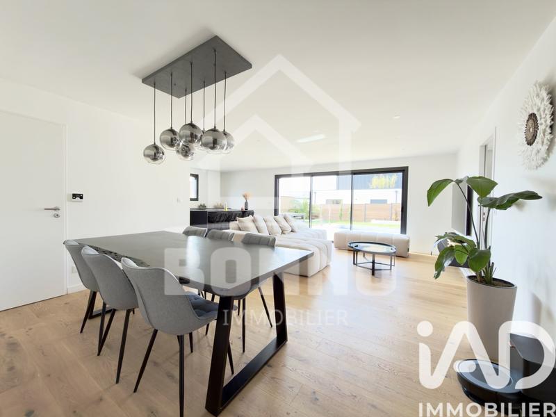 Maison - 90 m² - 4 pièces