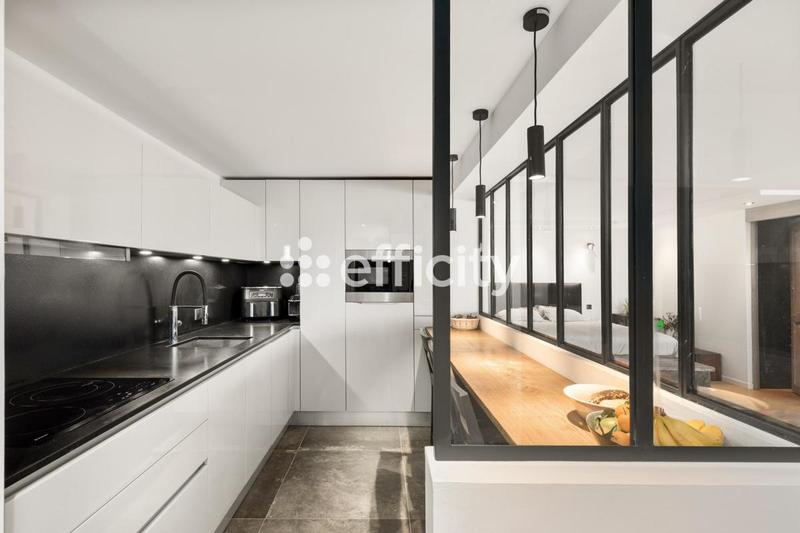 Villa - 402 m² - 11 pièces