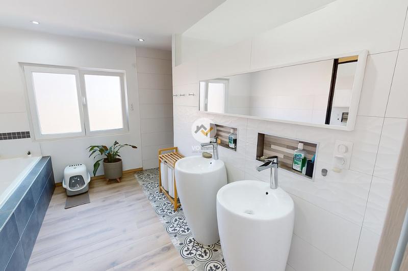 Maison contemporaine - 186 m² - 7 pièces