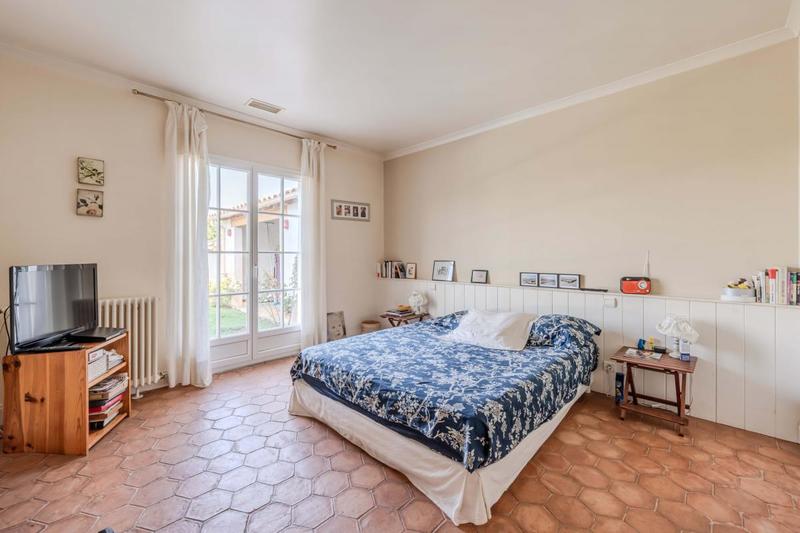 Maison - 214 m² - 5 pièces