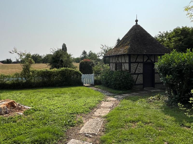 Maison traditionnelle - 256 m² - 9 pièces